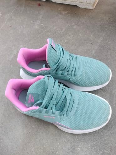papuce sa prirodnim krznom: Reebok, 38.5, bоја - Zelena — 2
