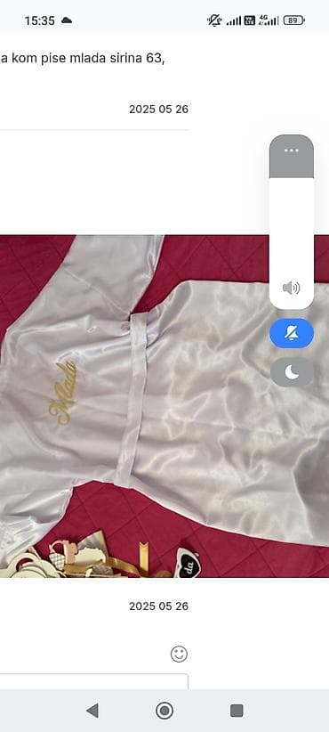 Svileni beli kimono/ženski ogrtač sa natpisom „Mlada“ u zlatnoj boji