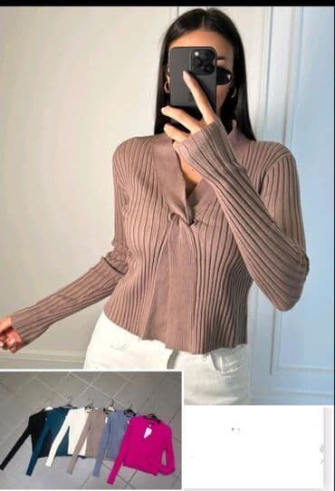 Bluze: Cena 2300 dinara 🍭 — 2