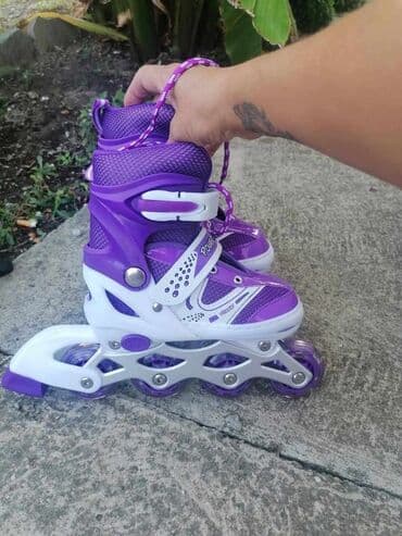 pocepane farmerke za devojcice: ‼️ AKCIJAAA ‼️ 🤩🤩 3800 din 🤩🤩 ⛸️⛸️Roleri sa Silikonskim svetlećim — 6