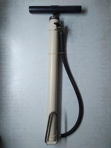 autima: Rucna pumpa za auto ventile 49 cm.polovna,reparirana i — 2