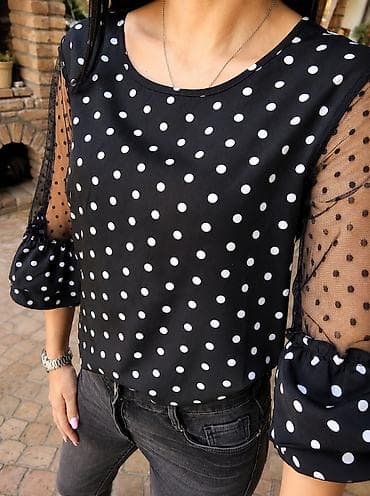 pull and bear bluze: Bluza L vel
Nova bez etikete Duzina 62 Pazuh po 50 Prelepa — 2