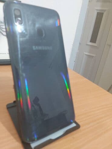 samsung usisivaci: Samsung Galaxy A40, 64 GB, bоја - Crna, Otisak prsta, Dual SIM, Face ID — 6