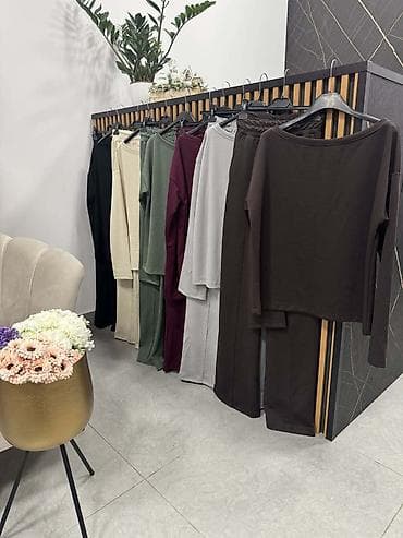 saranski komplet: Komplet
Cena 2900
Vel. do 3xl
V23 — 1