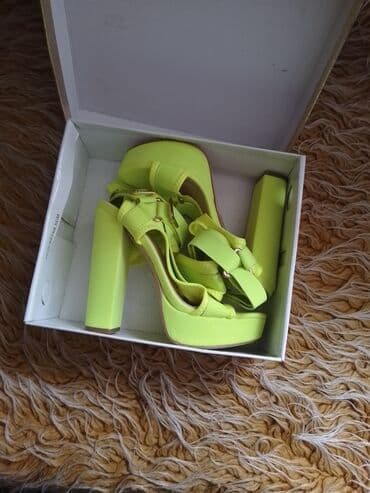 new yorker kompleti: Sandals, 36 — 4