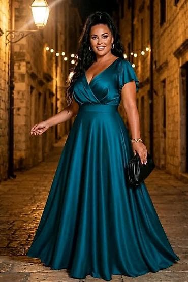 svilene bluze: Elegantna duga svečana haljina od satenskog sjajnog materijala — 3