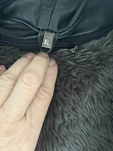 Lične stvari: Dugačka ženska kožna jakna/kaput sa kapuljačom i krznenim obodom — 10
