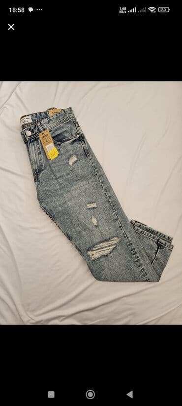 Kaputi i mantili: Muške farmerke – više modela sa ispranim i pocepanim efektom - — 2