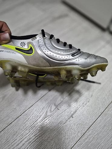 nike sorc i majica: Kopacke vel.38, nigde ostecene, kupljene u Nemackoj. Nike Tiempo — 4