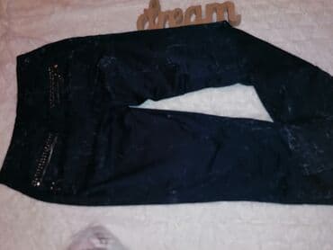 džeparice pantalone: NOVE BAGGY PANTALONE 42 Struk 42cm Bokovi 54cm Butine 28cm Dubina — 2