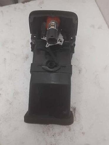 čamac za prihranu: RESETKA ZA VENTILACIJU ZA AUDI A3 - 8V0857042 | Resetka za — 4