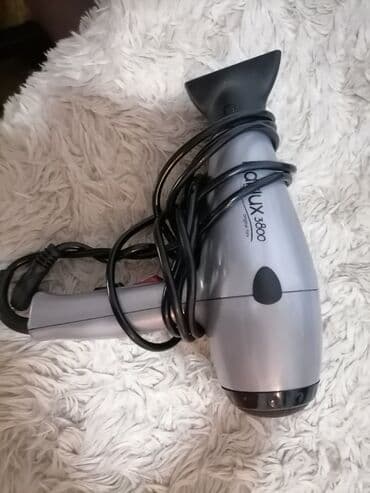 Fenovi za kosu: Fen profi Hairlux 2000w made in Italija
Ispravan
 Mirjevo — 6