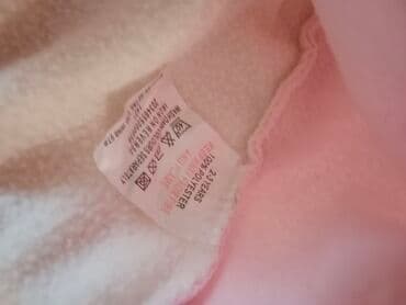 kupaci kostim mala sirena: Kapa i šal za male devojčice
Veličina za 2-3 god 
Cena 300 din komplet — 4