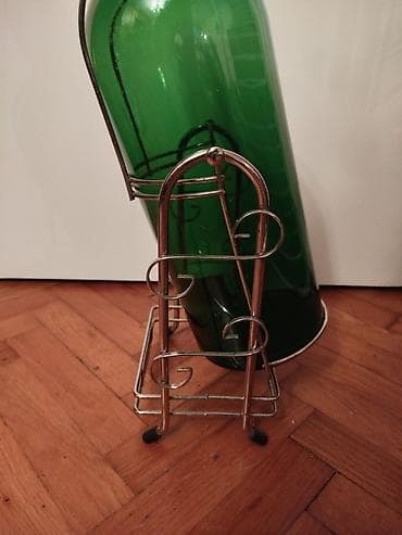 Ostali stilski dekor: Dekorativna zelena staklena boca flasa sa metalnim stalkom “Black — 4