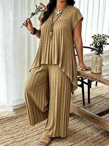 prada komplet: 05. Plisirani kompleti za punije
2XL 3XL 4XL
Cena : 3.100 dinara H — 1