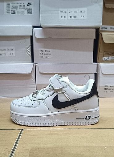 decija velicina 176: Nike Force čičak
25-30
3200din 
PS✨ — 2