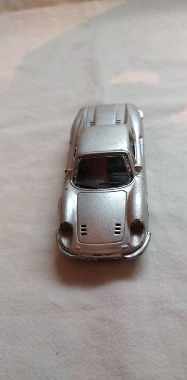 trotinet na dva tocka: Burago Ferrari Dino 1:43 China, sivi malo izgreban,cena za kom — 6