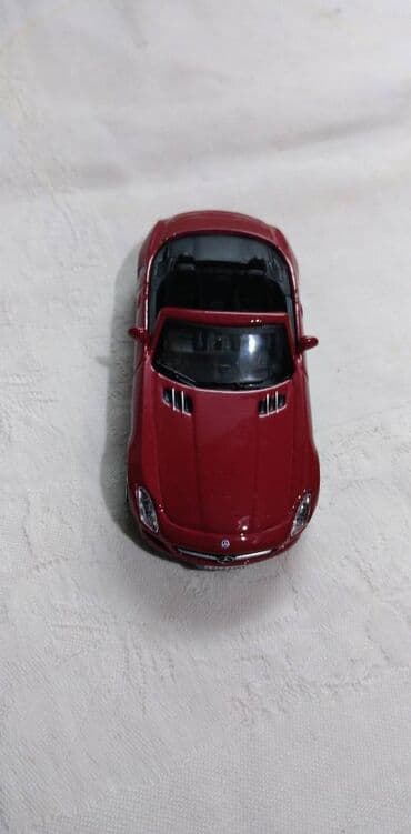 andrija i anđelka sve epizode: Burago Mercedes SLS AMG Roadster, 1:43 nov bez kutije,sve je original — 2