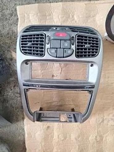 led oci za auto: LANCIA Y SREDISNI PANEL SA VENTILACIJOM | Sredisnji panel sa — 1