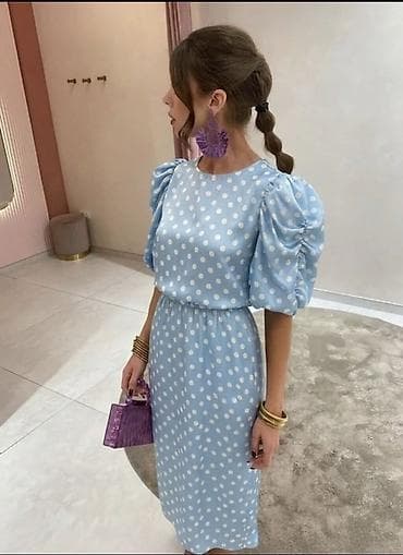 Haljine: ✅Haljina na tufne – svetloplava midi
✅2200 din — 1