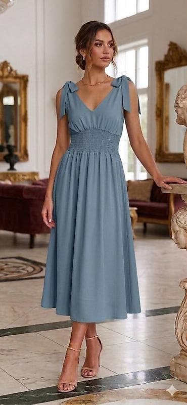 Elegantna midi haljina sa mašnama na ramenima - Model: midi dužina