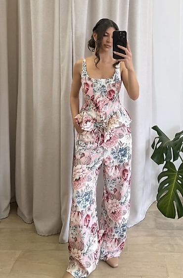 ✅Ženski komplet – top i pantalone sa cvetnim printom
✅2300 din 
✅S M L — 2