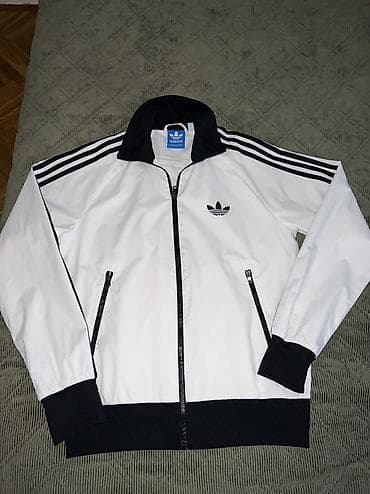 ADIDAS jakna šuškavac vel.S Iznutra još mrežasta postava.Odlično