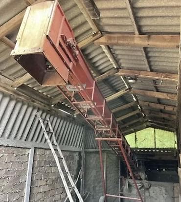 prodaja krunjača za kukuruz: Elevator od 9 m. 
Sa motorom

Rasklopiv je

Garaziran

Povoljno — 1