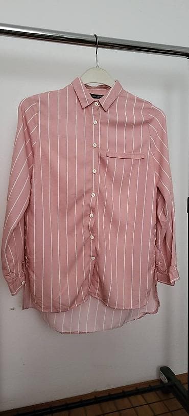 pull and bear trenerke muske: 👚 Roze košulja sa belim prugama Jednom nošena, kao nova Na etiketi XL — 1