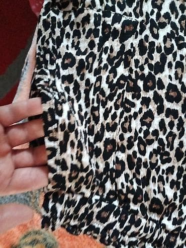 ali mekbil: Ženske pantalone sa leopard printom - Širok, ravan kroj nogavica – — 5