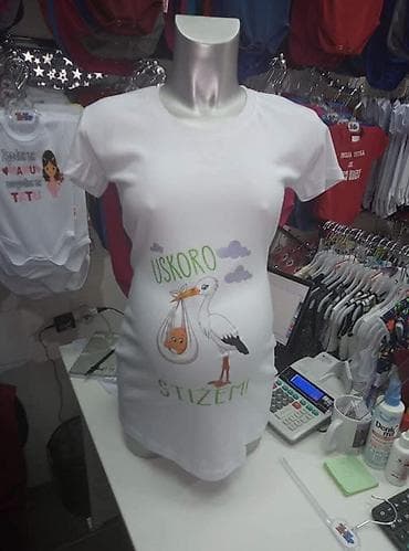 farmerice zenske novi pazar: Trudničke bele majice sa štampom – udobne i duhovite. Model kratki — 7