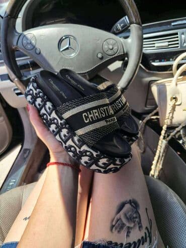 grubin papuce sa sljokicama: Fashion slippers, Dior, 41 — 2