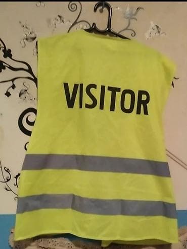 iqos 3 žuto svjetlo: 3 Prsluka muška za rad nošena u dobrom stanju vl XL, i majica vl L I — 6