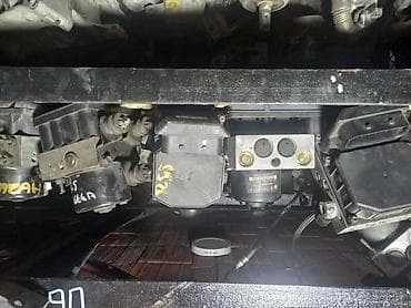 ABS pumpe: ABS ZA VOLKSWAGEN SHARAN, TOUAREG, TOURAN . OD 2001. DO 2007. GOD — 1