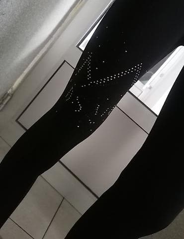 helanke nike pro: Crne ženske helanke sa ukrasnim kamenčićima - Boja: crna - Dizajn — 2