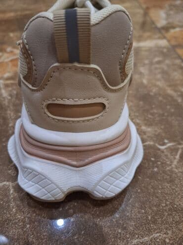 zara jakne zenske sa krznom: Patike, Reserved, veličina - 40 — 3