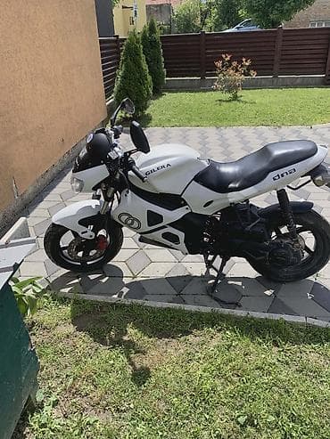 Hero: Gilera DNA – sportski skuter/motocikl - Model: Gilera DNA (bele — 1