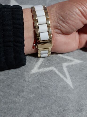 Ručni satovi: Majkl Kors ispravan sat jako lep model satasat je za sve uzraste — 4