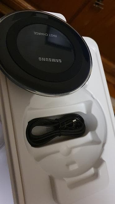 pizza pec na plin: Samsung Wireless Charger Pad (Fast Charge) - Originalni Samsung set — 5