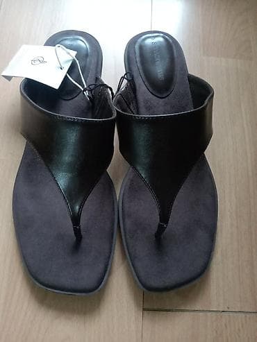 obuca za plivanje: Ženske kožne japanke/klompe Stradivarius - Brend: Stradivarius (logo — 1