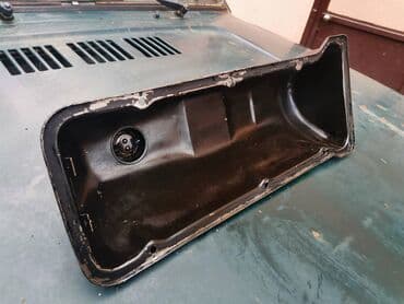 poklopac glave motora: Dekla, poklopac motora Lada 21213,21214 Niva. Polovno, ocuvano — 11