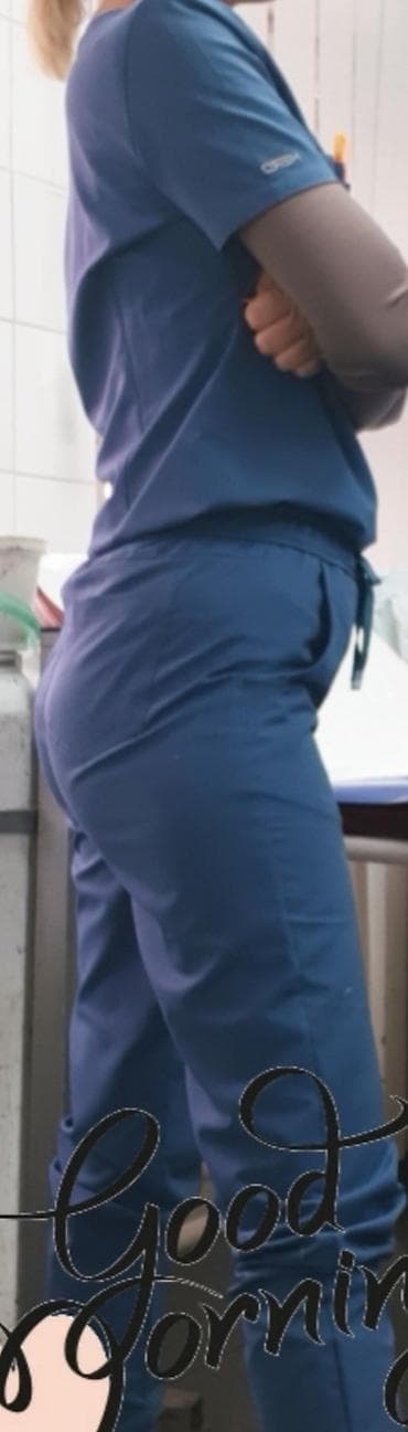 medicinske patike: Medicinska uniforma – komplet (bluza i pantalone), tamnoplave boje - — 1