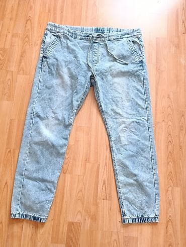 Trenerka-farmerke (jogger stil) od svetlog denima. - Kroj