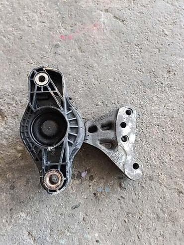auto delovi pirot: NOSAC MOTORA DESNI ZA CITROEN C4 CACTUS OD 2014. DO 2018. GOD — 2