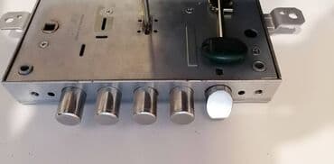 komode sa ogledalom za spavacu sobu: Doors — 2