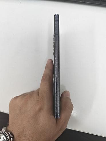 pc na prodaju: Prodajem mobilni telefon Samsung s22 ultra. Sa malim ostecenjem na — 6