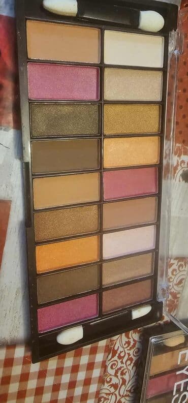 organizator za sminku lilly: Paleta senki za oči – višebojna - Velika paleta sa 18 nijansi u — 1