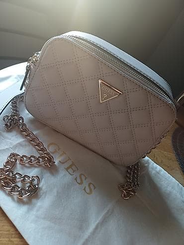 new yorker torba za plazu: GUESS crossbody torbica sa prošivenim dezenom - Materijal: veštačka — 5
