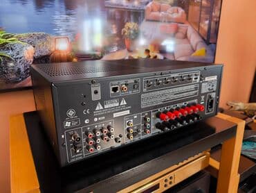 IPod i MP3-plejeri: Denon AVR-1912 AV Risiver Opis: Denon AVR-1912 je napredni 7.1 — 8