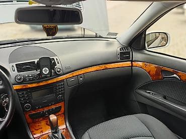 alat za ispravljanje udubljenja na autu: Mercedes-Benz E 220 CDI, limuzina, srebrna metalik. Ključne — 8